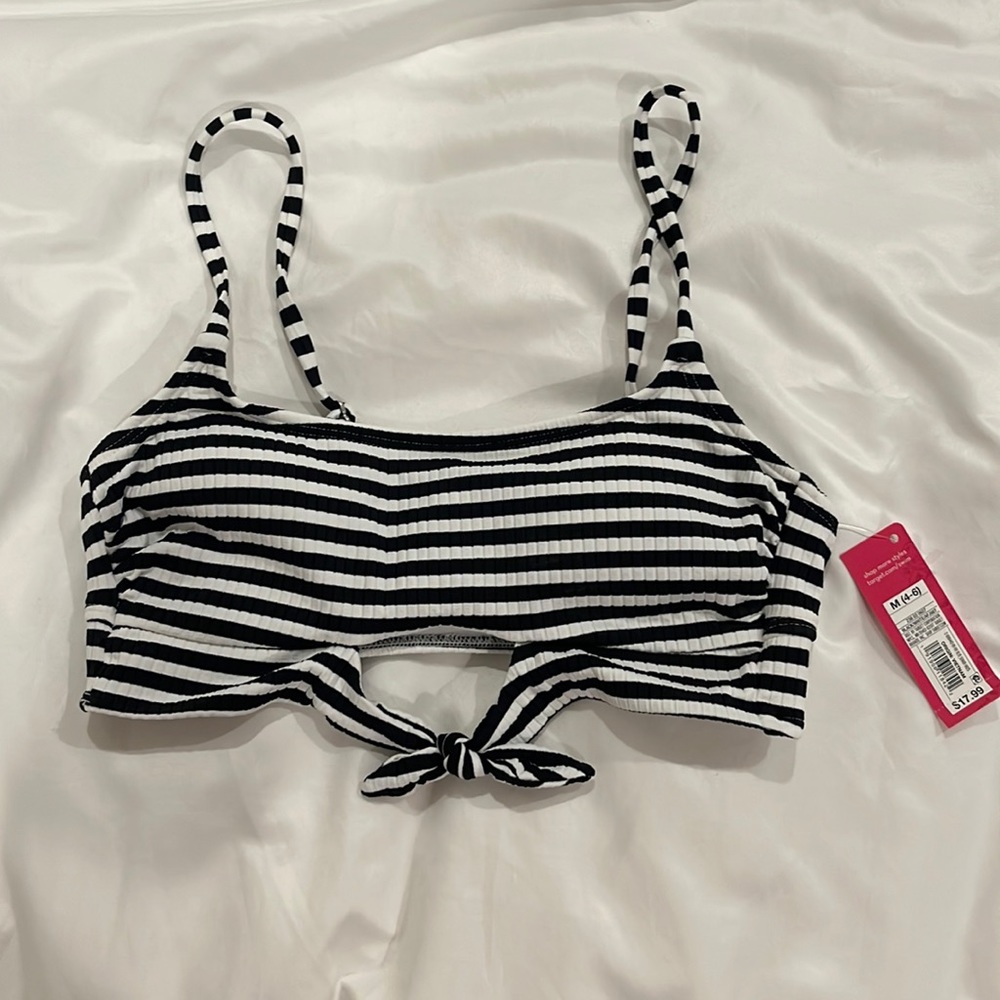 NWT xhilaration bikini top